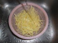 外婆教我做醋溜土豆丝做法图解3)
