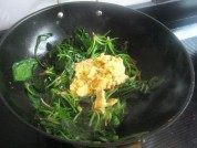 鸡蛋炒菠菜