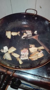 营养丰富的莴笋炒肉做法图解5)