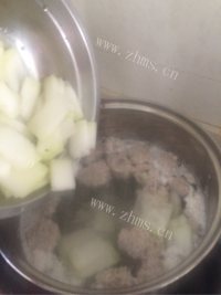 冬瓜丸子汤做法图解4)
