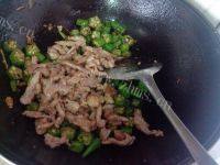 家常菜秋葵炒肉做法图解12)