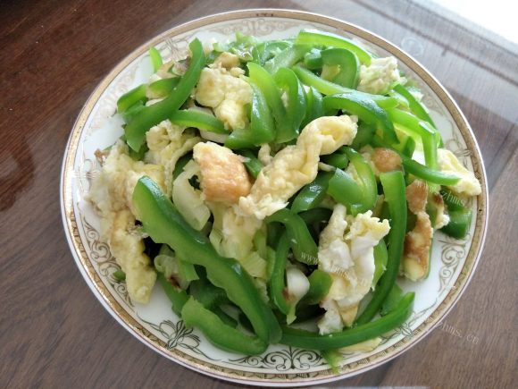 家庭版青椒炒鸡蛋