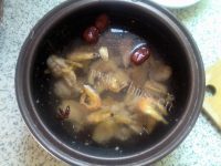 虾干胡瓜炖鸡汤做法图解4)