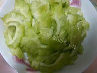 口感不错的苦瓜肉片做法图解5)