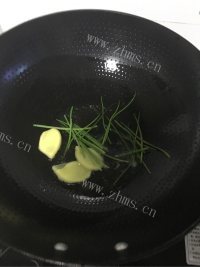 色泽鲜亮的红烧鱼做法图解2)