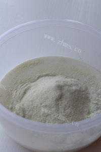 清凉蔓越莓抹茶雪糕做法图解3)
