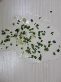 自制葱油饼做法图解3)