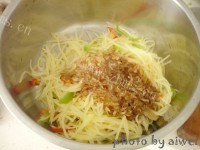 家常菜炝拌土豆丝