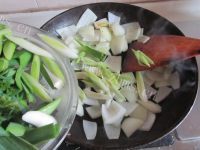 家常菜回锅牛肉做法图解6)