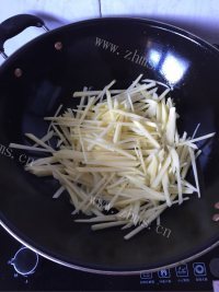 特下饭的酸辣土豆丝做法图解3)