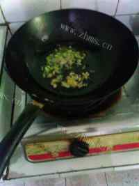 美味的麻辣鸡翅做法图解9)