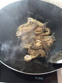 家常菜炒皮皮虾做法图解3)