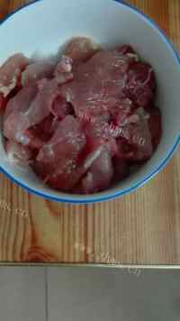 香飘十里的水煮肉片做法图解2)