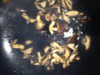美味的香菇肉丸汤做法图解6)