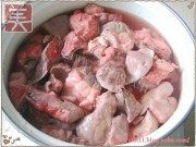美味的猪肺菜干蜜枣汤做法图解1)
