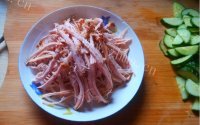 美味的凉拌里脊肉做法图解3)