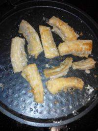 美味的电饼铛煎带鱼做法图解6)