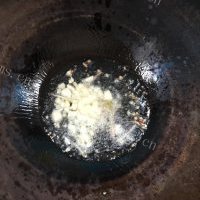 营养的丝瓜花甲蘑菇汤的做法图解四