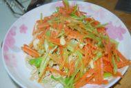 家常菜炝拌豆腐丝做法图解9)