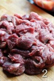 番茄牛肉汤做法图解2)