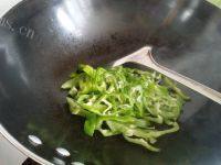 家常菜青椒炒豆腐做法图解3)