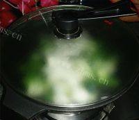 诱人的青菜豆腐汤做法图解6)