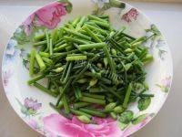 健康美食韭菜苔炒鸡蛋做法图解1)
