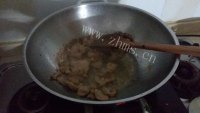 花菜炒肉片做法图解4)