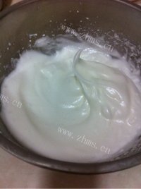 回味无穷的轻乳酪蛋糕做法图解5)