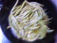 诱人的干煸四季豆做法图解2)