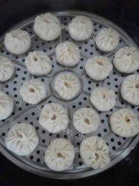 美味猪肉芸豆大包子做法图解12)