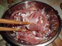 家常菜千张炒肉丝做法图解2)