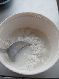美味的冰糖水果藕丸羹做法图解2)