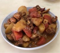 香气浓郁的土豆炖鸡块