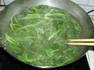 「DIY」凉拌菠菜做法图解2)