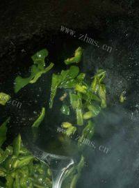 家常菜辣椒炒豆干做法图解4)