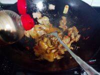 美美厨房之蒜苔回锅肉的做法图解八