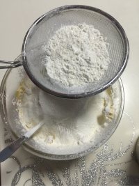 香喷喷的玛格丽特饼干做法图解4)