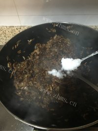 独特的梅干菜肉包做法图解7)