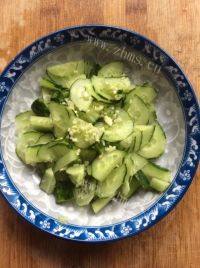 家常菜蒜蓉黄瓜