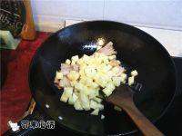 家常菜茄子土豆炖肉做法图解5)