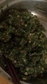 美味沙葱猪肉饺做法图解7)