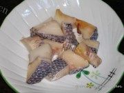 自制银鳕鱼西兰花沙拉做法图解1)