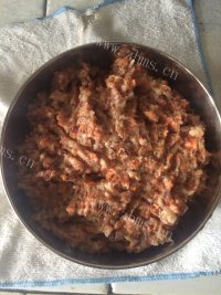 美味的羊肉馅饼做法图解4)
