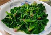 诱人的蒜蓉菠菜