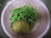 美味的刀豆土豆做法图解1)