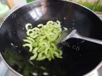 特色美食苦瓜炒鸡蛋做法图解7)