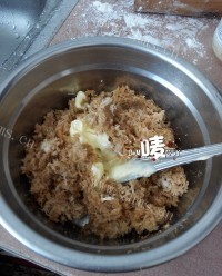 自制肉松餐包做法图解4)