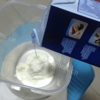 美味的淡奶油酸奶做法图解5)
