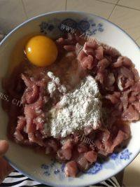 家常菜京酱肉丝做法图解1)